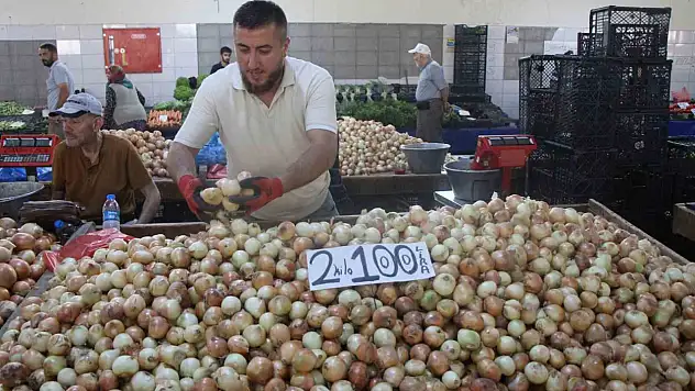 Soğan altınla yarışıyor! Fiyatı 10 katına çıktı