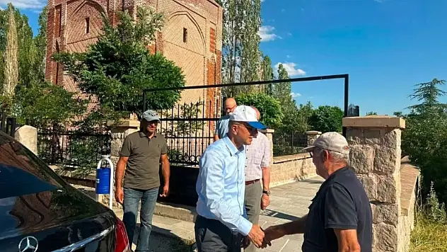 Aşkın Genç ailesiyle ziyaret etti! Kayseri'deki tarihi değer için çalışma başlıyor