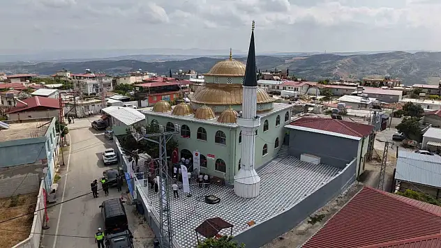 Asrın felaketinin ardından inşa edilen 135'inci cami ibadete açıldı