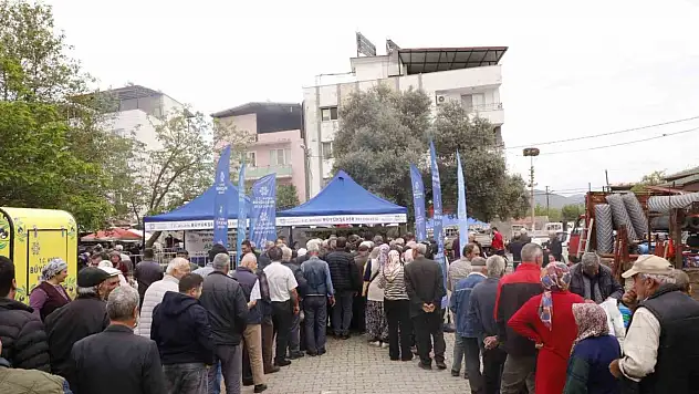 Büyükşehir Belediyesi'nden çiftçiye ve vatandaşa fide desteği
