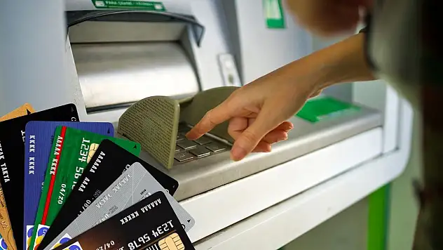 ATM'ye kartı takan yandı! Perşembe günü herkes aynı yazıyla karşılaşacak