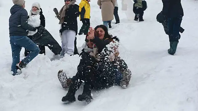 18. Kardan Adam Kış Festivali coşkusuna yoğun katılım