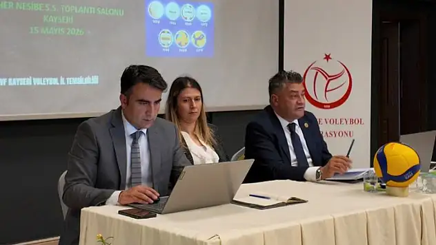 Kayseri'de voleybol hakemlerine yeni sezon semineri