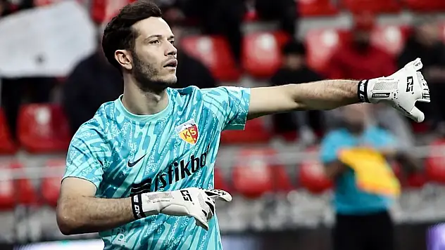 Ayrılığı bekleniyordu: Onurcan Piri Kayserispor'da kalabilir
