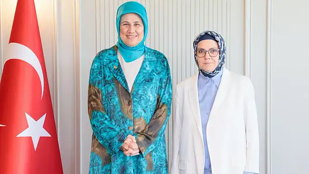 Ayşe Böhürler'den Kızılay Genel Başkanı Yılmaz'a Ziyaret