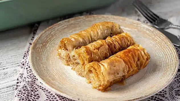 Az malzemeli nefis bayram tatlısı