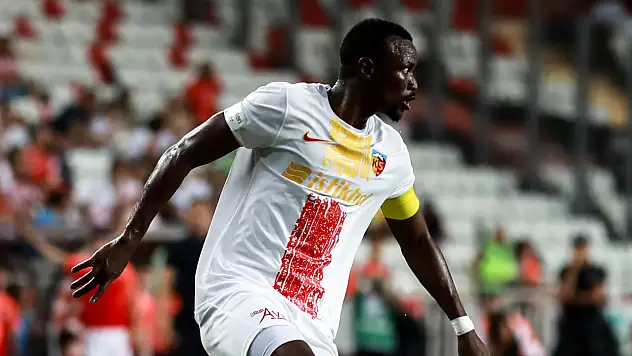 Baba tarihe geçti – Kayserispor Haberleri