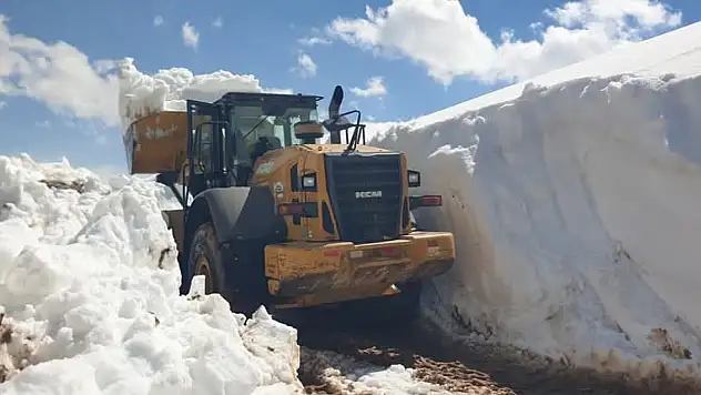 Bahar geldi ama kar bitmedi: Kayseri'nin o ilçesinde seferberlik