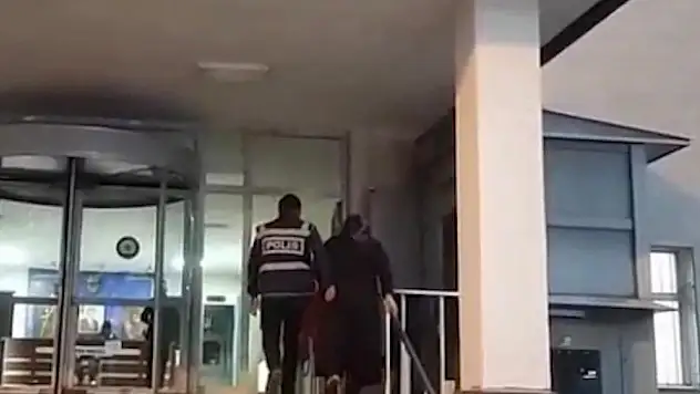 Bahçede bulunan çantayı alan şahıs yakalandı