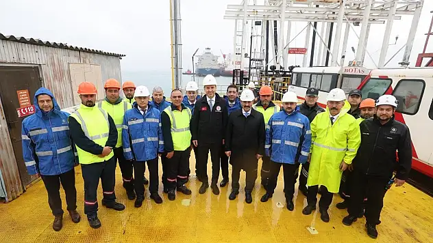 Bakan Bayraktar Hatay'daki BOTAŞ Dörtyol FSRU Tesisine ziyaret gerçekleştirdi!