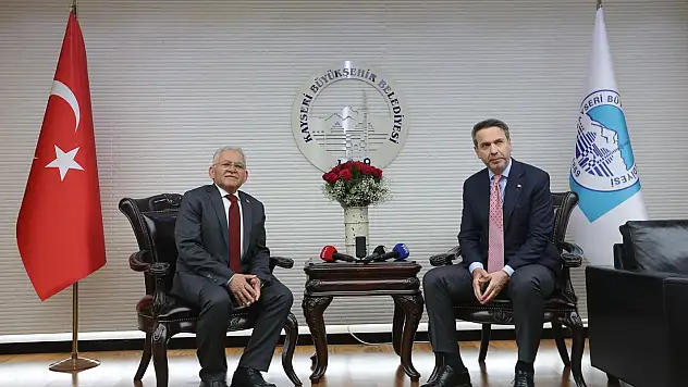 Bakan Bayraktar: 'Kayseri her alanda ülkemize katkı yapan bir şehirdir'
