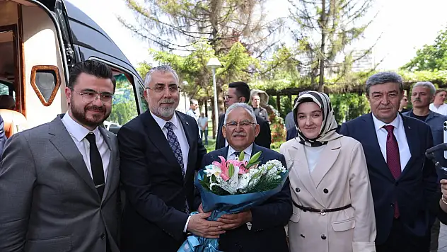 Bakan Işıkhan'dan Başkan Büyükkılıç'ı ziyaret etti - 'Avrupa'da olmayan merkezler Kayseri'de'