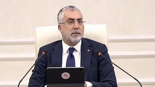 Bakan Işıkhan'dan tepki çeken sözler, ''Büyük bir eksiklik değil'' dedi, gözler komisyonda!