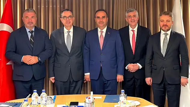 Bakan Kacır, IFC heyeti ile görüştü