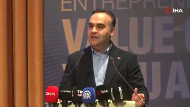 Bakan Kacır: 'İlham Verici İyi Yönetim Uygulamaları' forumunda konuştu