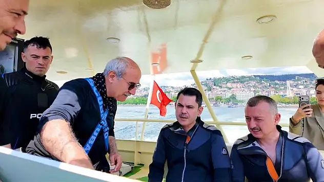 Bakan Kurum, İzmit Körfezi'ne dalış yaptı