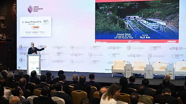 Bakan Uraloğlu: Türkiye dijital altyapıda güç merkezi olacak