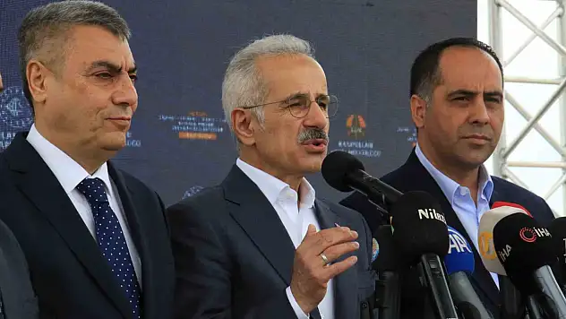 Bakan Uraloğlu'dan Çeşmeli-Kızkalesi Otoyolu açıklaması