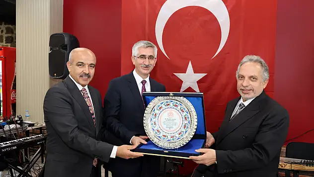 Bakan Yardımcısı Yılmaz'dan Başkan Yalçın'a teşekkür