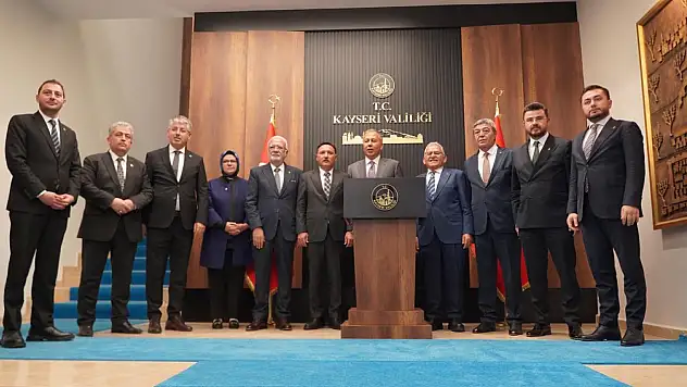 Bakan Yerlikaya Kayseri'de: İlk durak Valilik, kapılar kapalı!