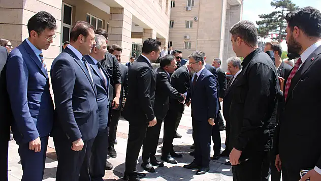 Bakan Yumaklı'dan Kayseri Valiliği'ne ziyaret