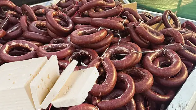 Bakanlık açıkladı: Sucukta domuz eti, peynirde natamisin çıktı!