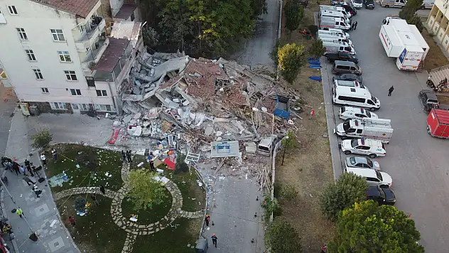 Balıkesir depreminde yıkımın boyutu gün ağarınca ortaya çıktı!