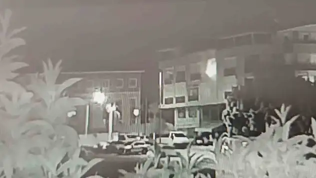 Balkonda ateş ile oynadı faciaya neden oldu!