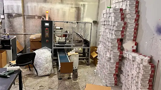 Bardak üretimi için kiraladığı işletmeyi makaron üretim tesisine çevirmiş