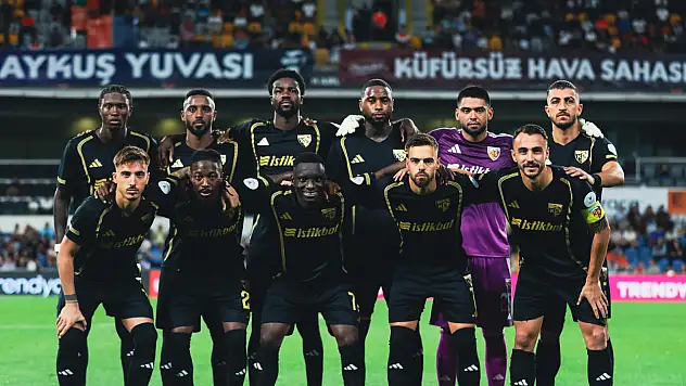 Başakşehir - Kayserispor maçında ilk yarı sona erdi: İstanbul'da tek gol var...