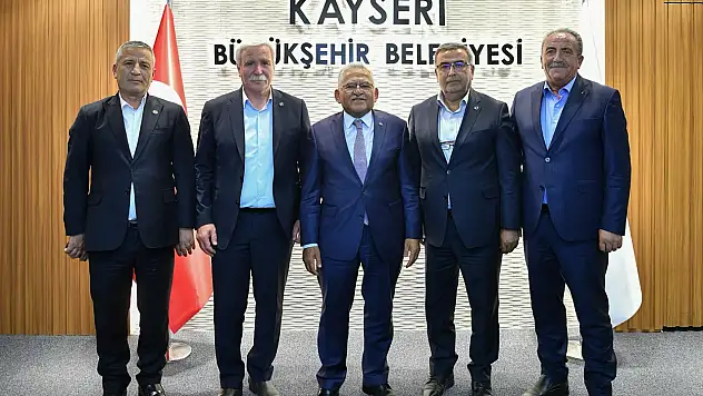 Başkan Büyükkılıç 5 ilçe Başkanı ile Yatırım Zirvesi'nde buluştu!