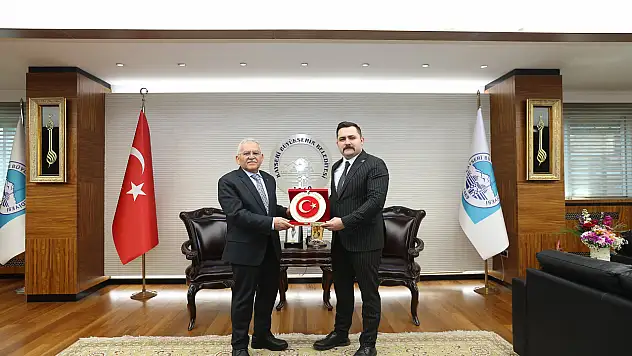 Başkan Büyükkılıç alperen ocakları heyetini ağırladı