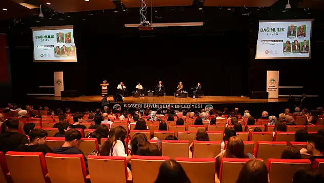Başkan Büyükkılıç 'Bağımlılık Zirvesi'ne' katıldı!
