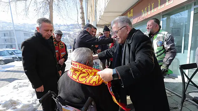 Başkan Büyükkılıç Hacılar'da vatandaşlarla bir araya geldi