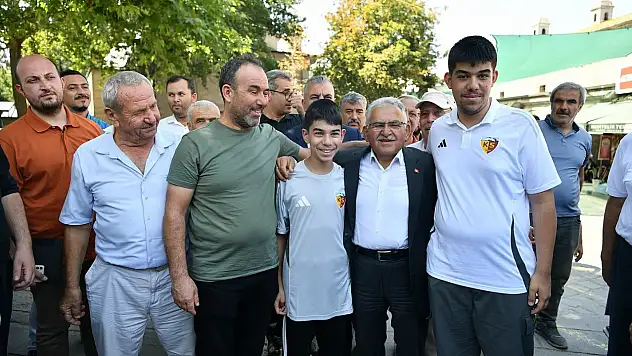 Başkan Büyükkılıç ilk 5'te!