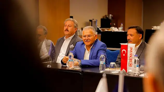 Başkan Büyükkılıç iş dünyasıyla buluştu