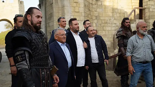 Başkan Büyükkılıç İstanbul'da: Bakın nereyi ziyaret etti?