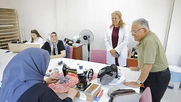 Başkan Büyükkılıç, KAYMEK kursiyerlerleriyle buluştu