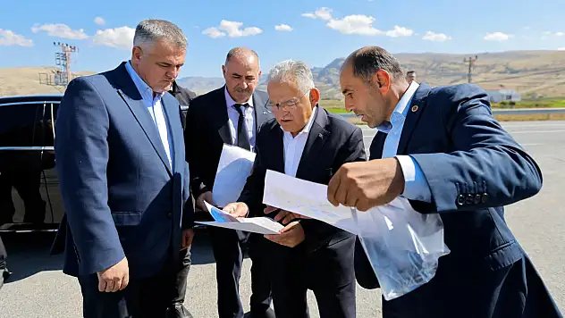 Başkan Büyükkılıç muhtarlarla bir araya geldi
