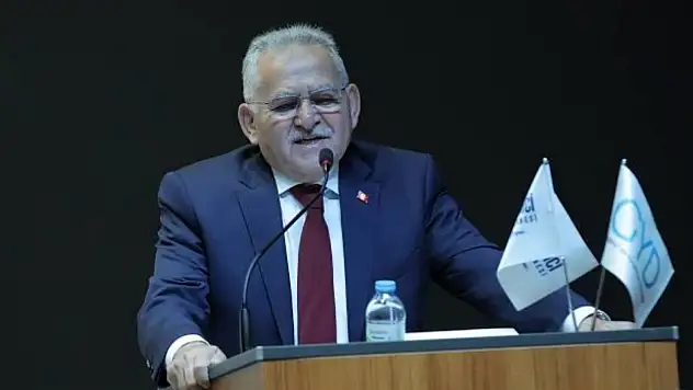 Başkan Büyükkılıç'tan Mevlid Kandili mesajı: 'Tüm insanlığa huzur ve esenlik getirmesini diliyorum'