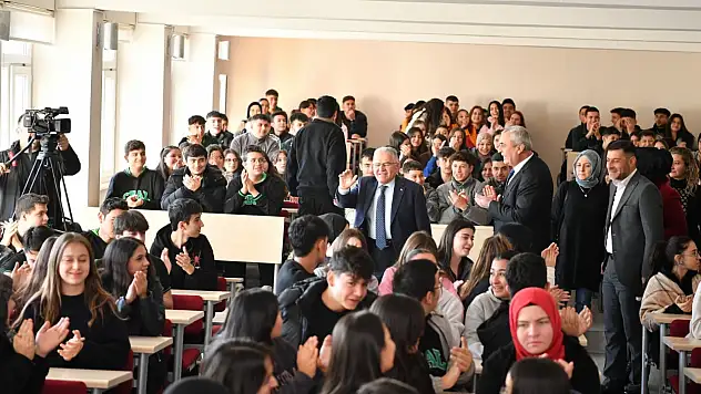 Başkan Büyükkılıç'tan öğrencilere bir müjde daha - Ulaşım desteği sağlanacak!