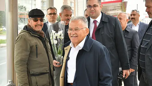 Başkan Büyükkılıç'tan sürpriz yolculuk - Samimi sohbetleri dikkat çekti!
