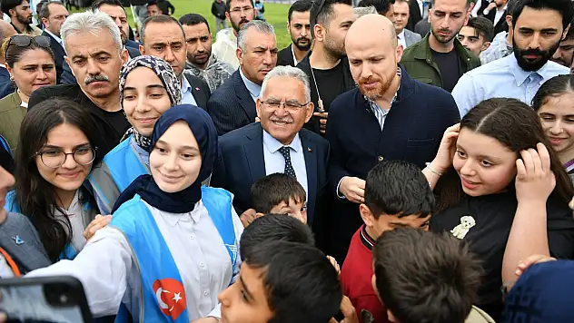 Başkan Büyükkılıç, TÜGVA Ortaokul yaz okulu tanıtım programı'na katıldı