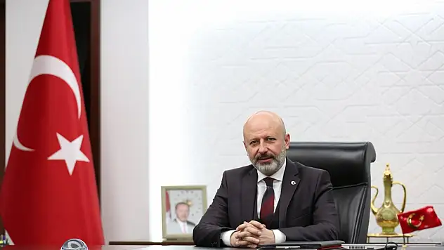 Başkan Çolakbayradar'dan Regaip Kandili mesajı