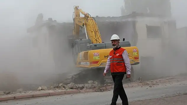 Başkan Çolakbayrakdar'dan kentsel dönüşüm mesajı...