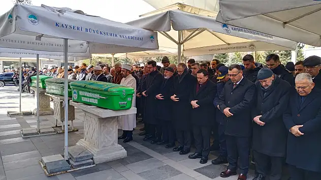 Başkan Çolakbayrakdar'ın babası son yolculuğuna uğurlandı