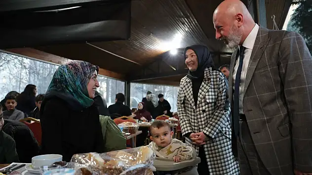 Başkan Çolakbayrakdar Kocasinan'da çalınmadık kapı, girilmedik gönül bırakmadı!