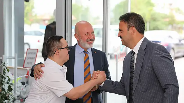 Başkan Çolakbayrakdar Türkiye'ye örnek projeleri tanıttı!