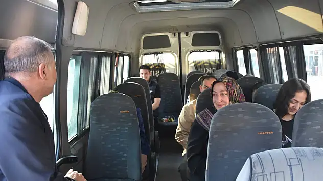 Başkan Koç'tan YKS sürprizi! Öğrenciler yola böyle çıktı