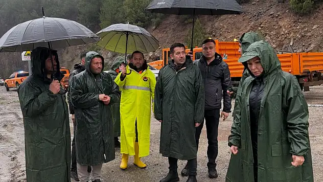 Adana'da Başkan Özen'den heyelan uyarısı!